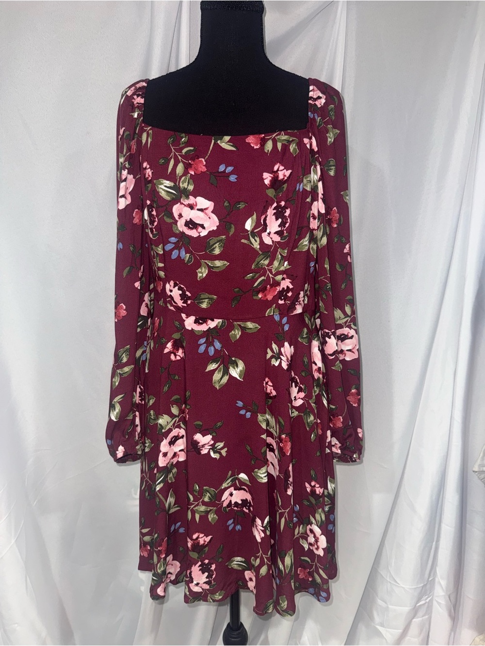 bebe Burgundy Floral Square-Neck Long Sleeve Dress